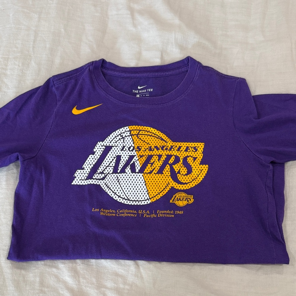 Nike Kids Purple Lakers Tee medium